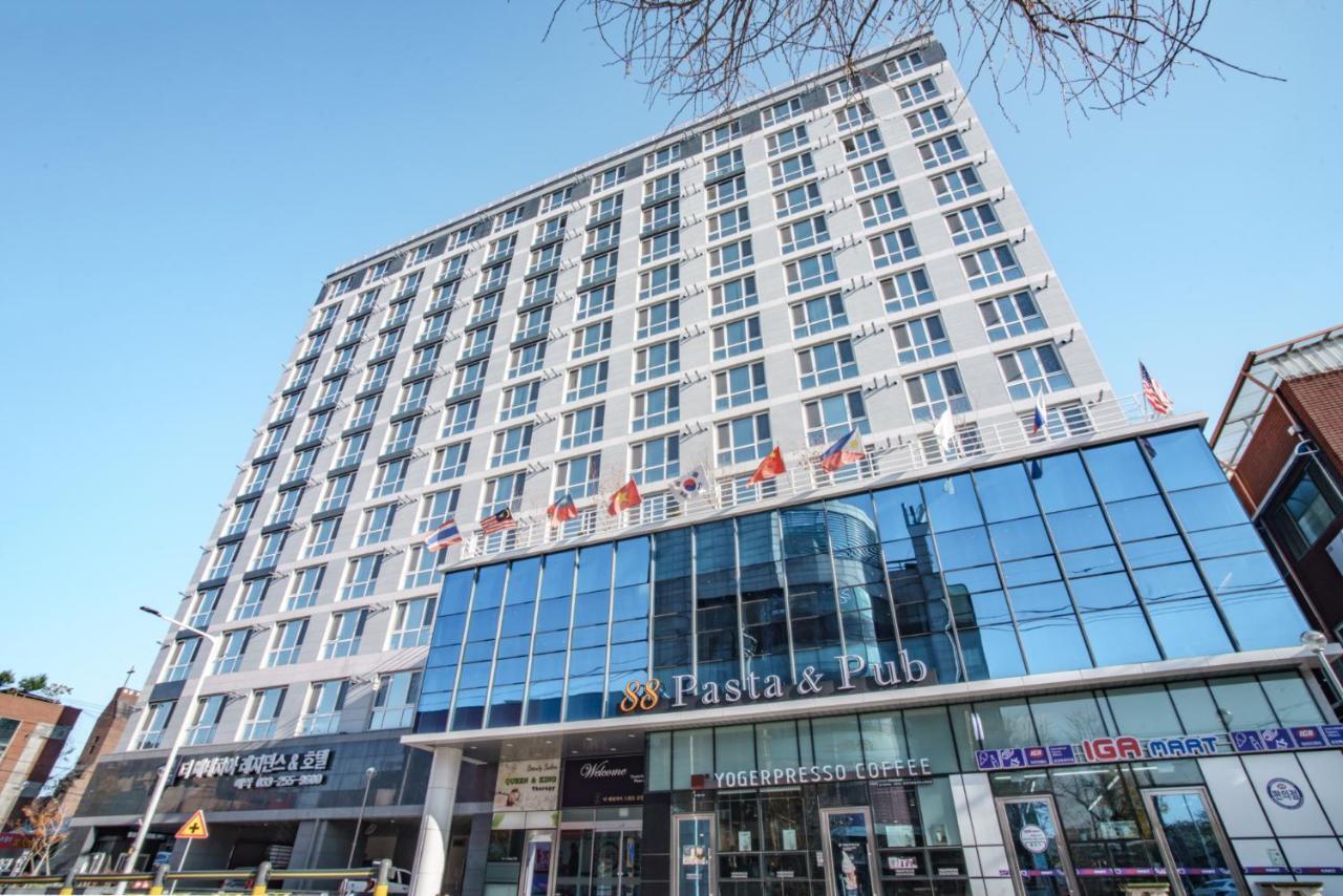 The Venezia Suite Hotel Chuncheon Exterior photo